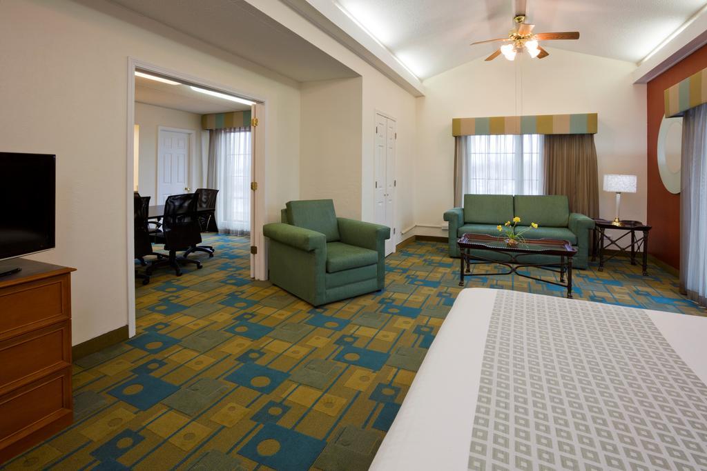 La Quinta Inn Chicago Oakbrook Terrace Zewnętrze zdjęcie
