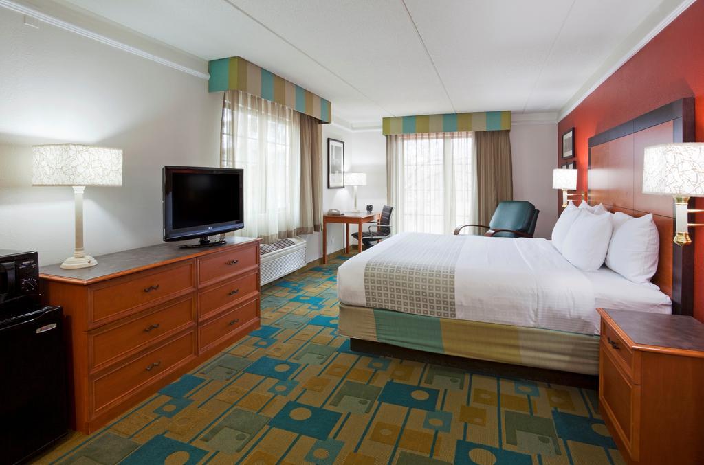 La Quinta Inn Chicago Oakbrook Terrace Zewnętrze zdjęcie