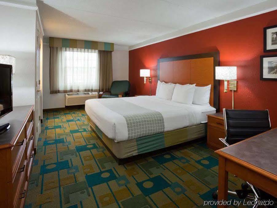 La Quinta Inn Chicago Oakbrook Terrace Zewnętrze zdjęcie